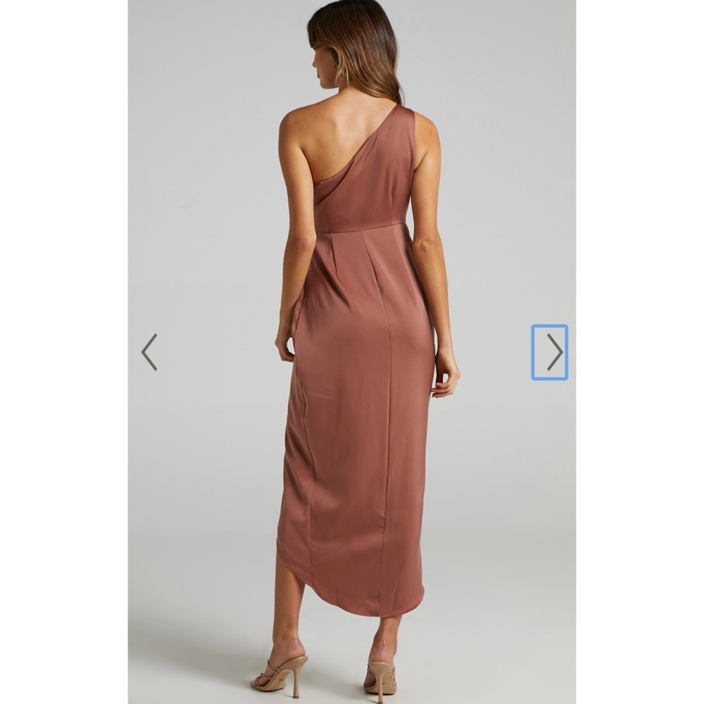 Showpo Dusty Rose one-shoulder midi dress - Picture 2 of 5